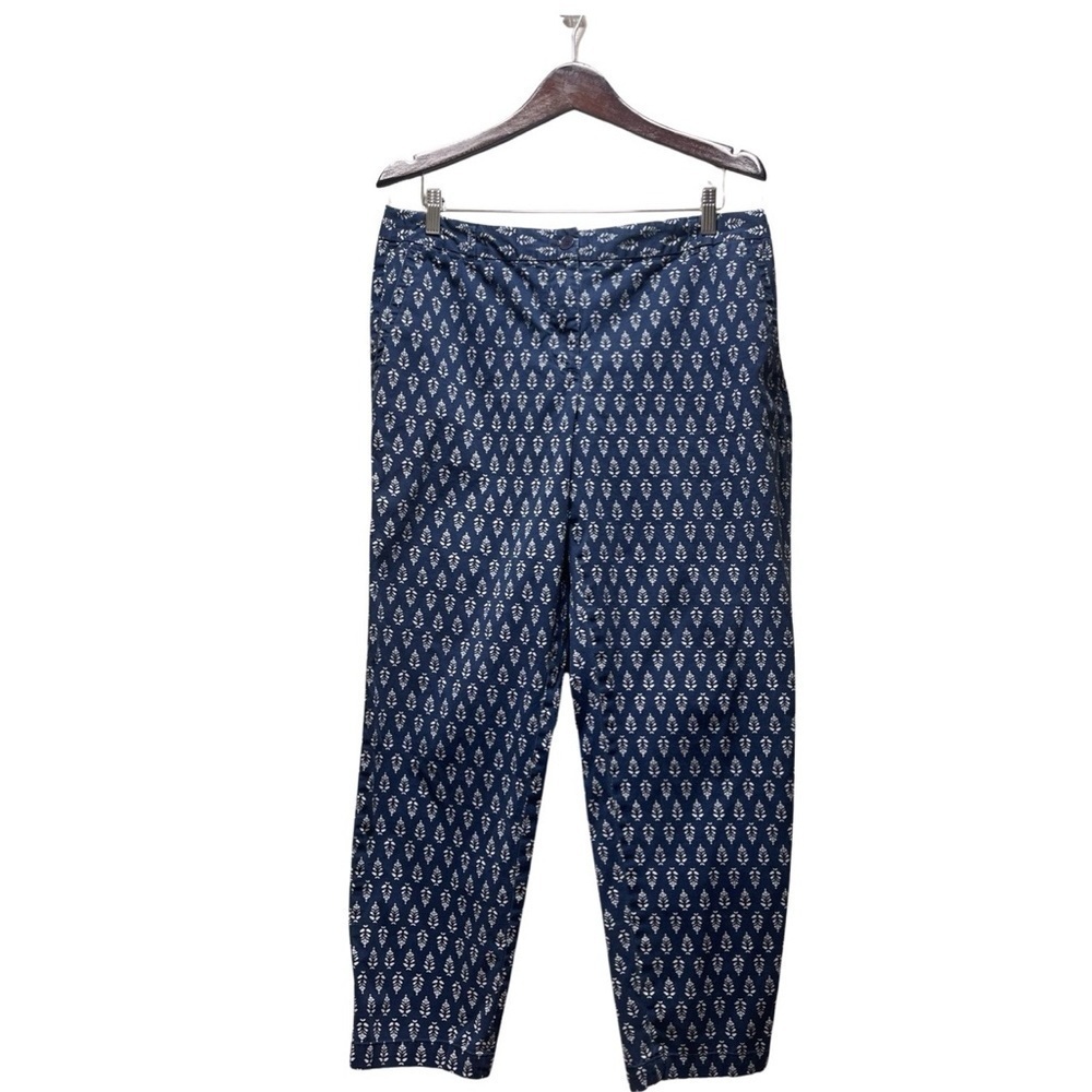 EUC Talbots Geometric Weekend Chino Crops size 12 blue/white